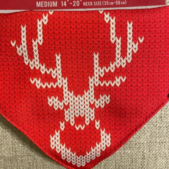 Avalanche Christmas Bandana Dog Collar Size M - Picture 5 of 11